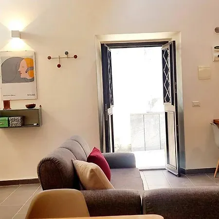 L'artista * Trecastagni